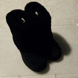 Ugg patten suede boot